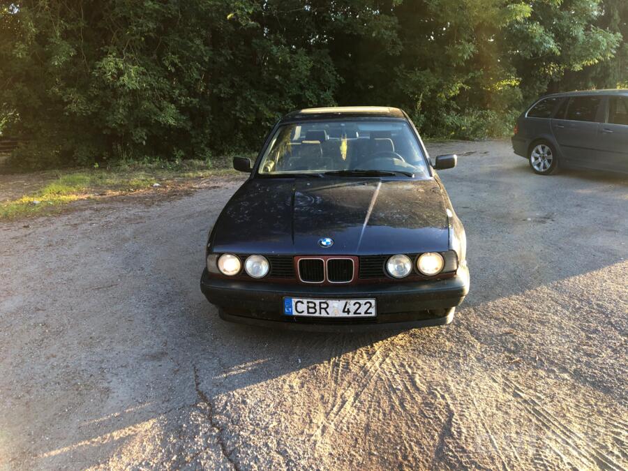 BMW 5 Series E34 Sedan
