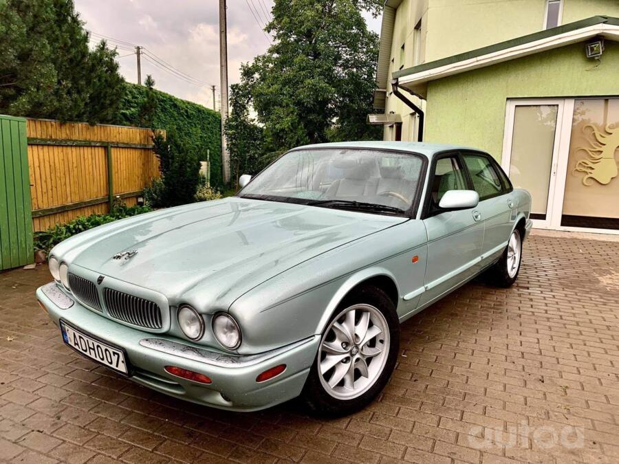 Jaguar XJ X308 (2 generation 1997-2003)