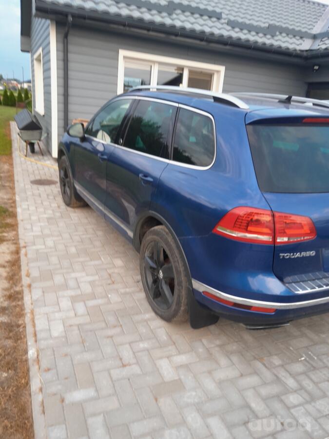 Volkswagen Touareg 2 generation [restyling] Crossover