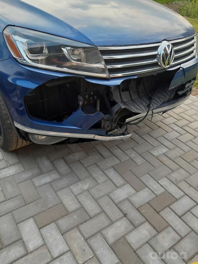 Volkswagen Touareg 2 generation [restyling] Crossover