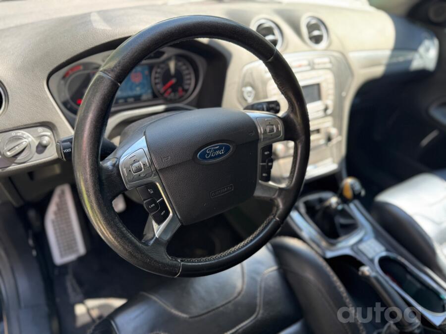 Ford Mondeo 4 generation wagon