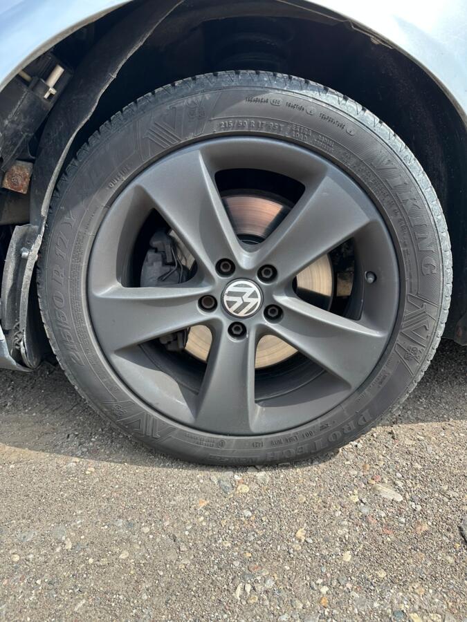 Volkswagen Passat B6 wagon 5-doors