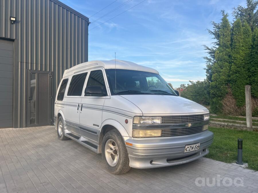 GMC Safari 2 generation