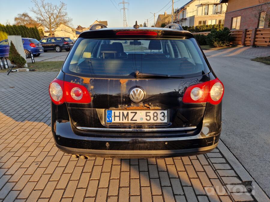 Volkswagen Passat B6 wagon 5-doors