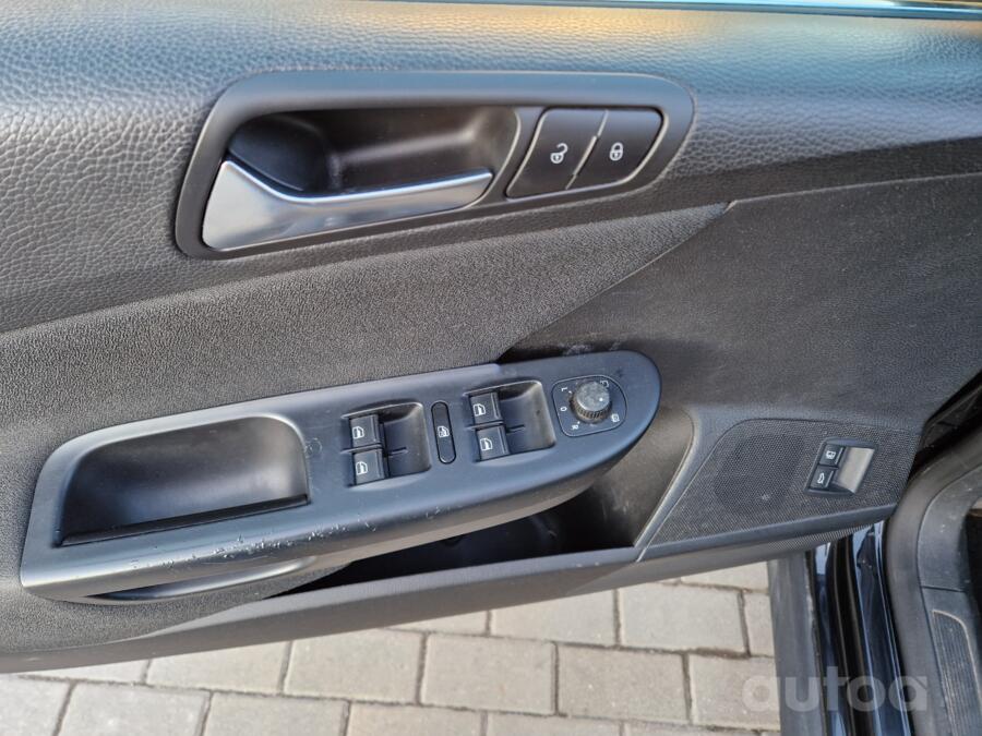 Volkswagen Passat B6 wagon 5-doors