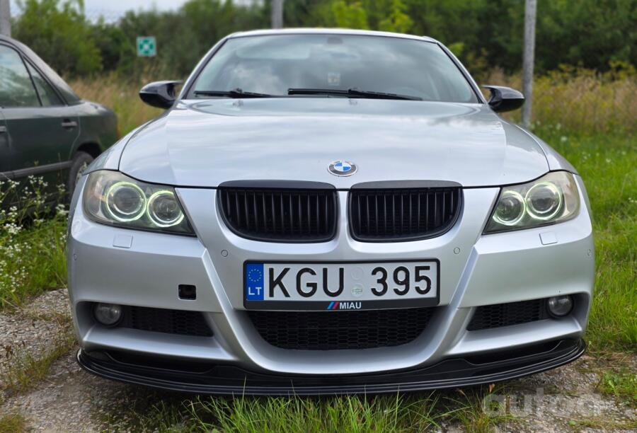 BMW 330 2010