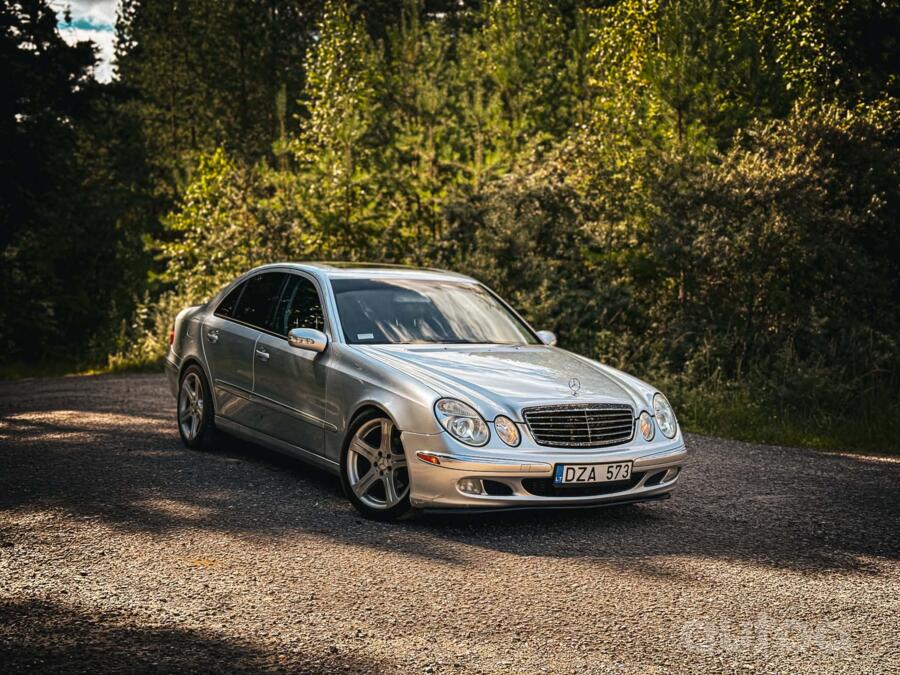 Mercedes-Benz E-Class W211 Sedan