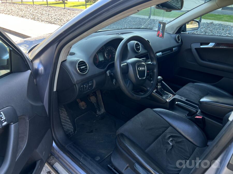 Audi A3 8P/8PA [restyling] Sportback hatchback 5-doors