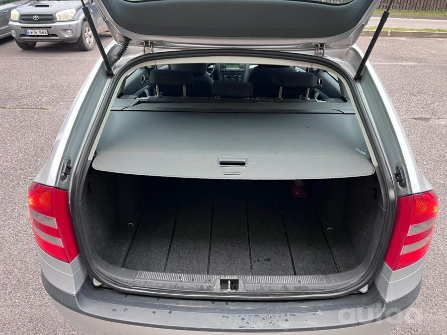 Skoda Octavia 2 generation Combi wagon 5-doors
