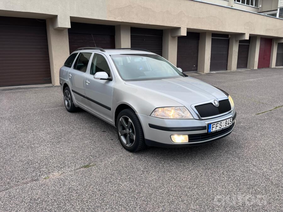 Skoda Octavia 2 generation Combi wagon 5-doors