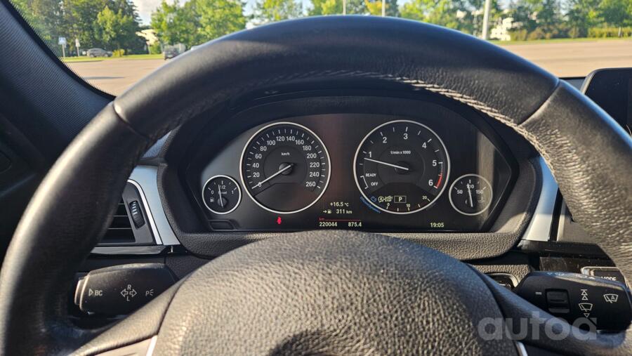 BMW 320 2016