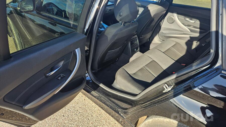 BMW 320 2016