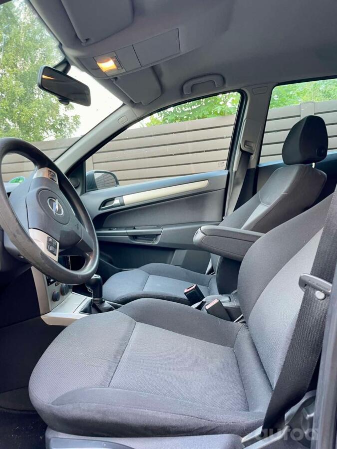 Opel Astra H [restyling]