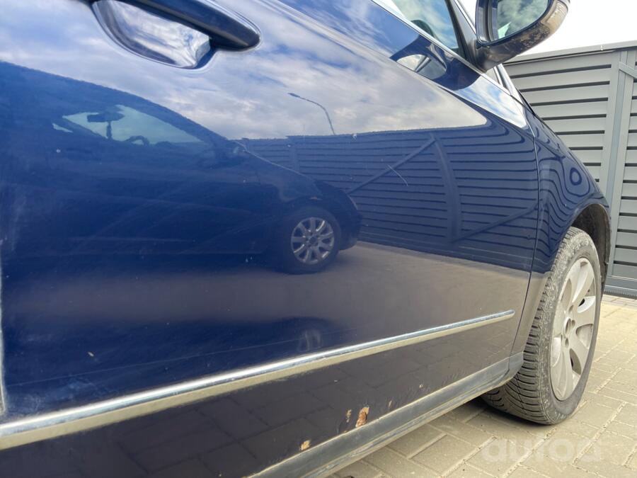 Volkswagen Passat B6 Sedan 4-doors