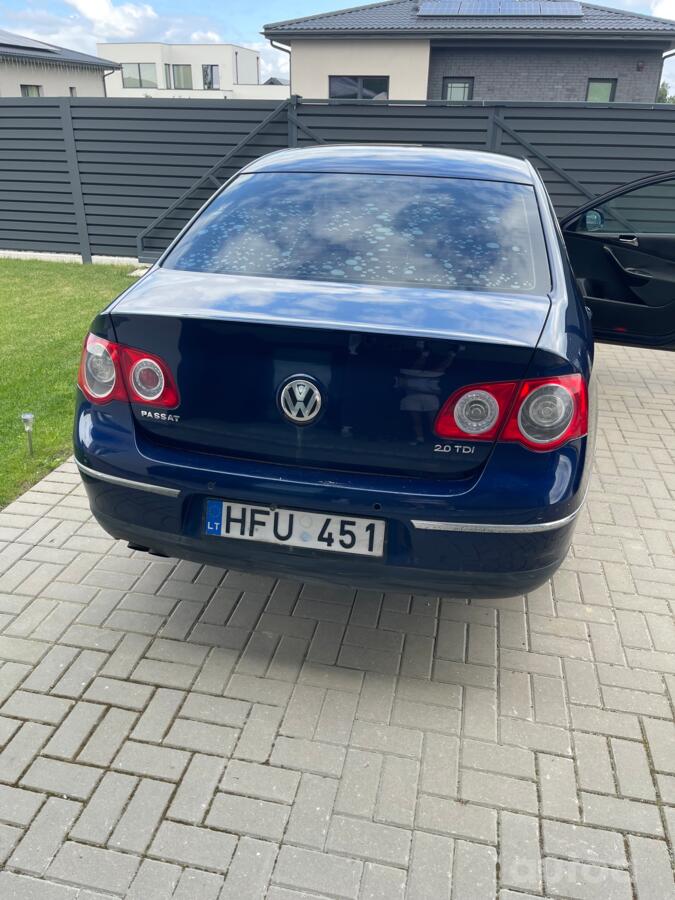 Volkswagen Passat B6 Sedan 4-doors