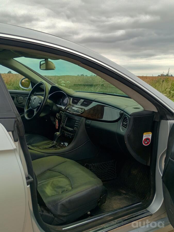 Mercedes-Benz CLS-Class C219 Sedan