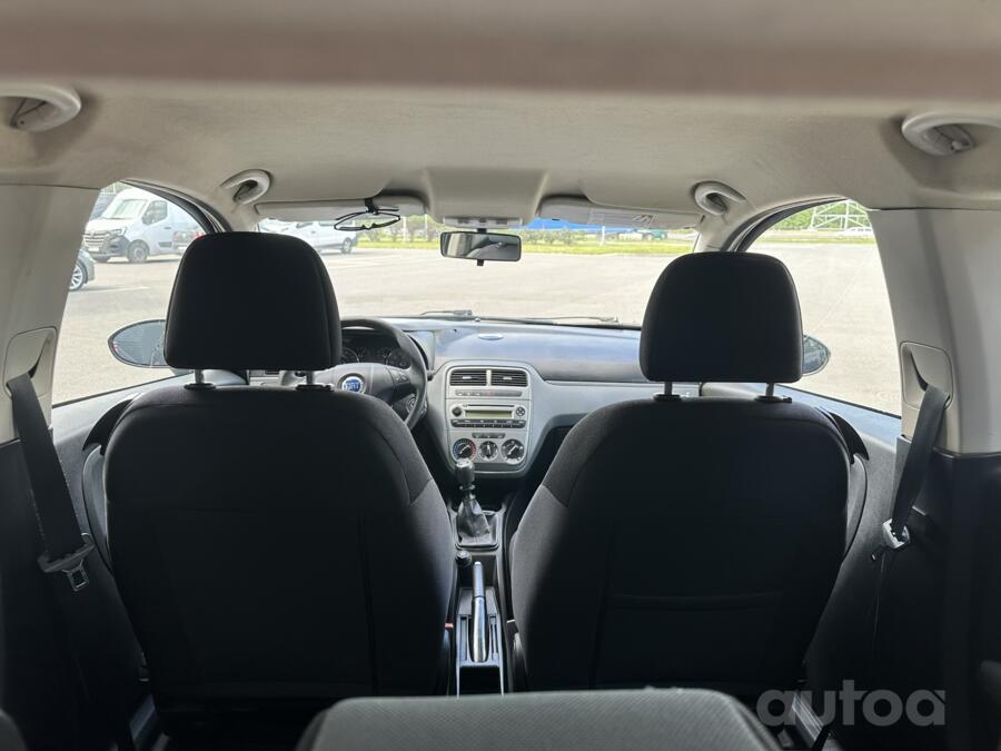 Fiat Grande Punto 2 generation Hatchback 3 doors