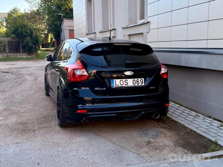 Ford Focus 3 generation Hatchback 5-doors
