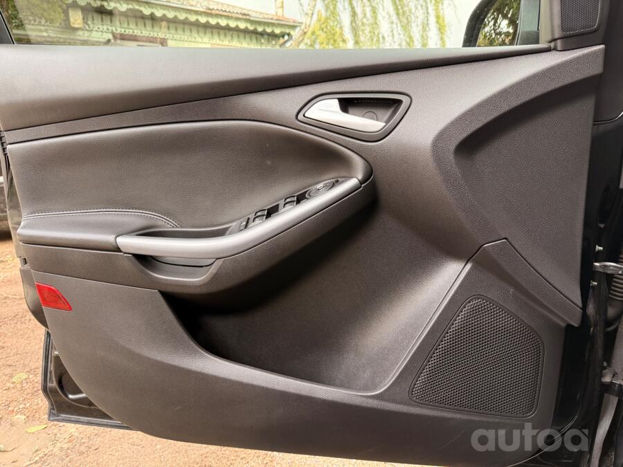 Ford Focus 3 generation Hatchback 5-doors