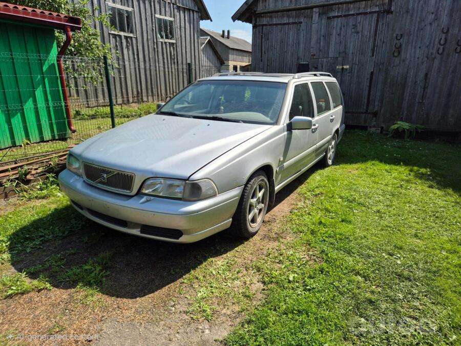Volvo V70 1 generation wagon