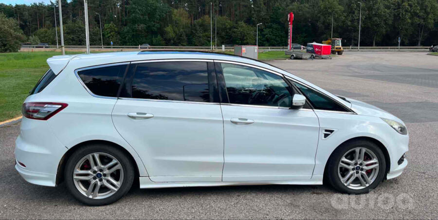 Ford S-Max