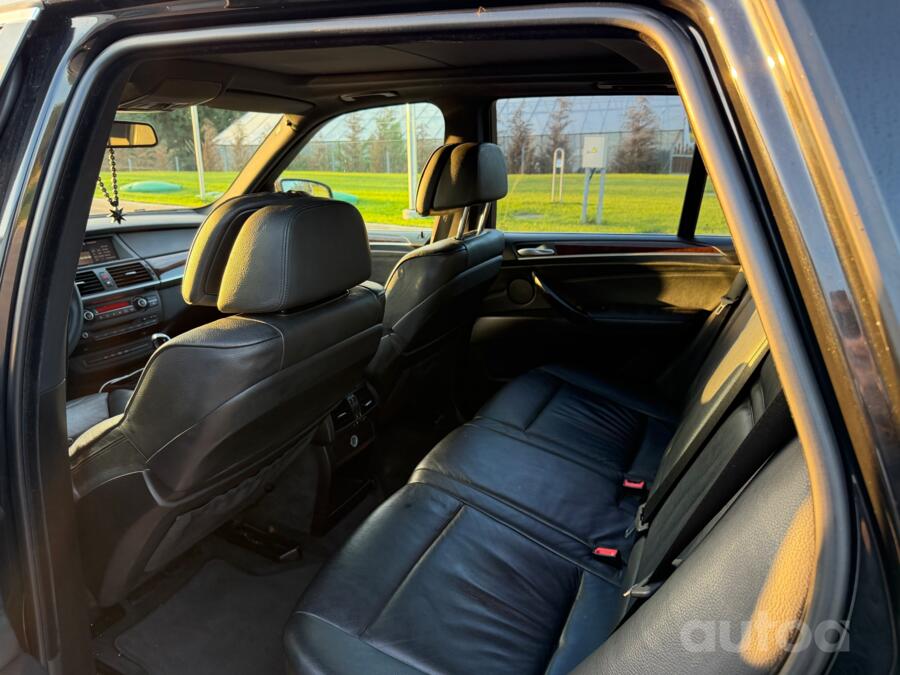 BMW X5 E70 Crossover