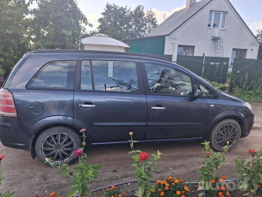 Opel Zafira B Minivan 5-doors