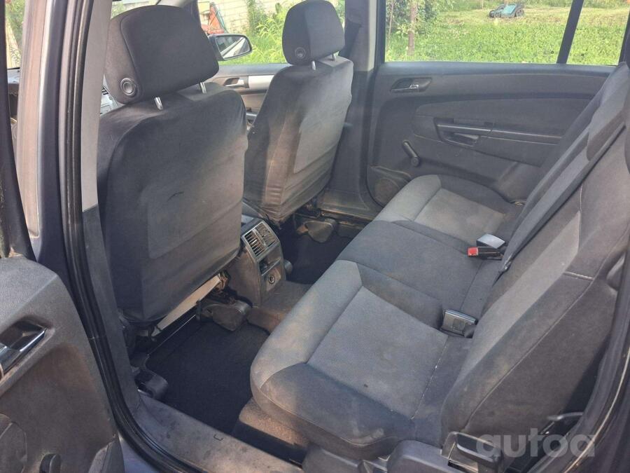 Opel Zafira B Minivan 5-doors