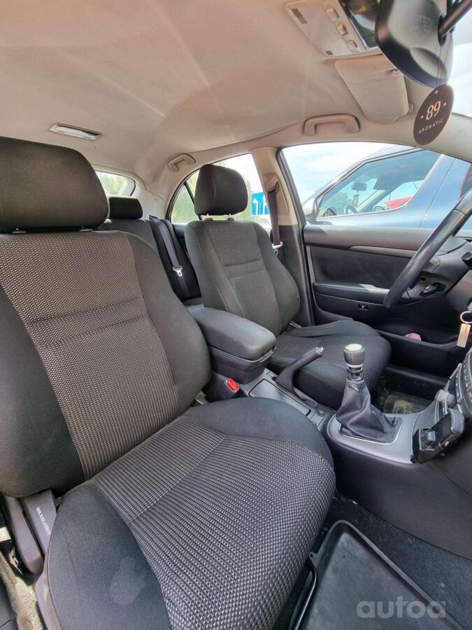 Toyota Avensis 2 generation [restyling] Sedan