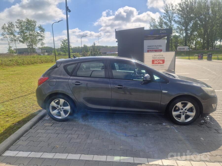 Opel Astra J [restyling] Hatchback 5-doors