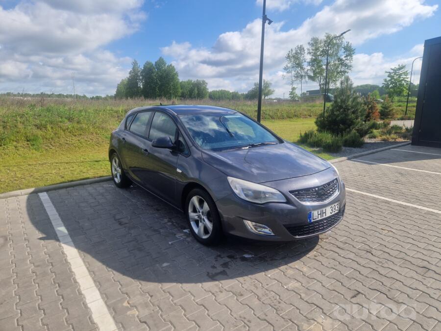 Opel Astra J [restyling] Hatchback 5-doors
