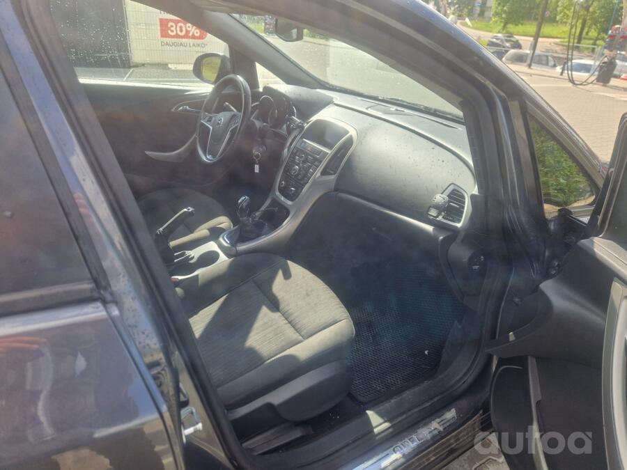Opel Astra J [restyling] Hatchback 5-doors