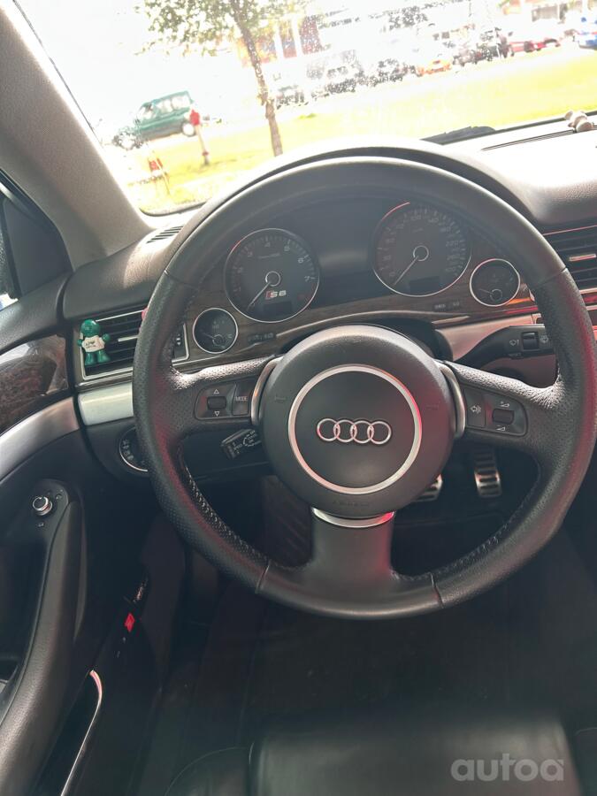 Audi A8 D3/4E Sedan