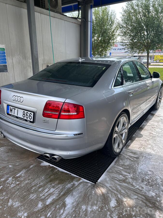 Audi A8 D3/4E Sedan
