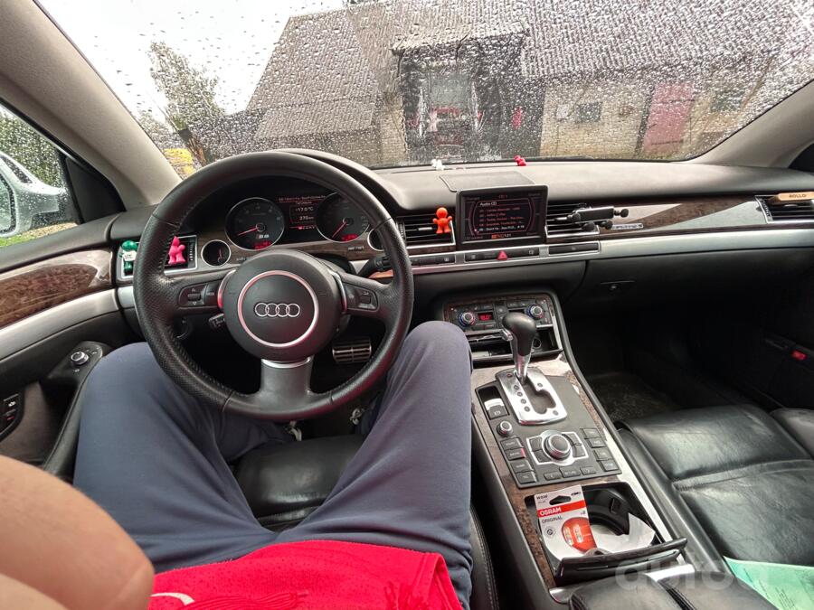 Audi A8 D3/4E Sedan