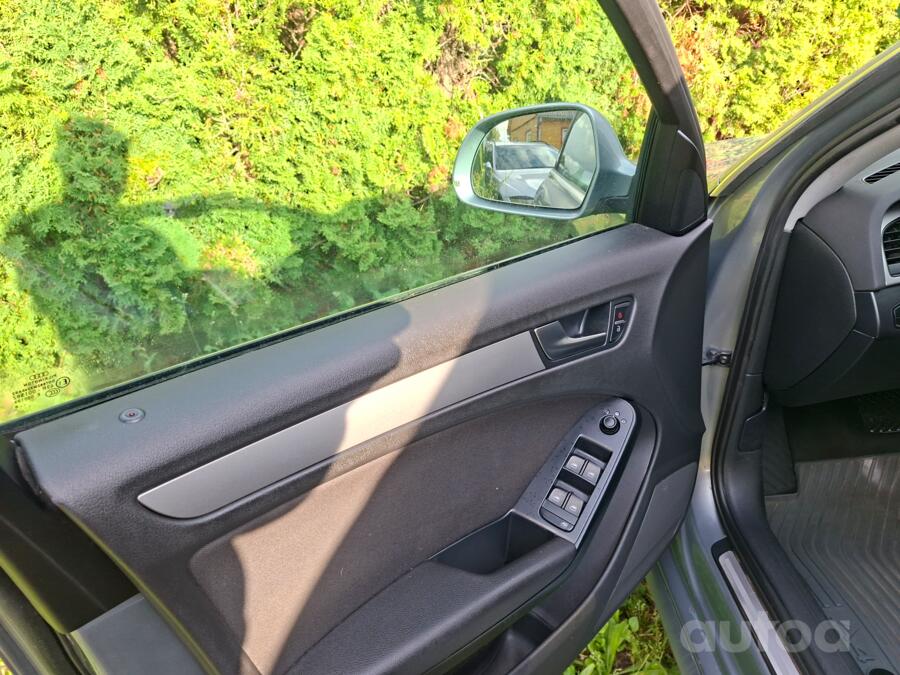 Audi A4 B8/8K wagon 5-doors