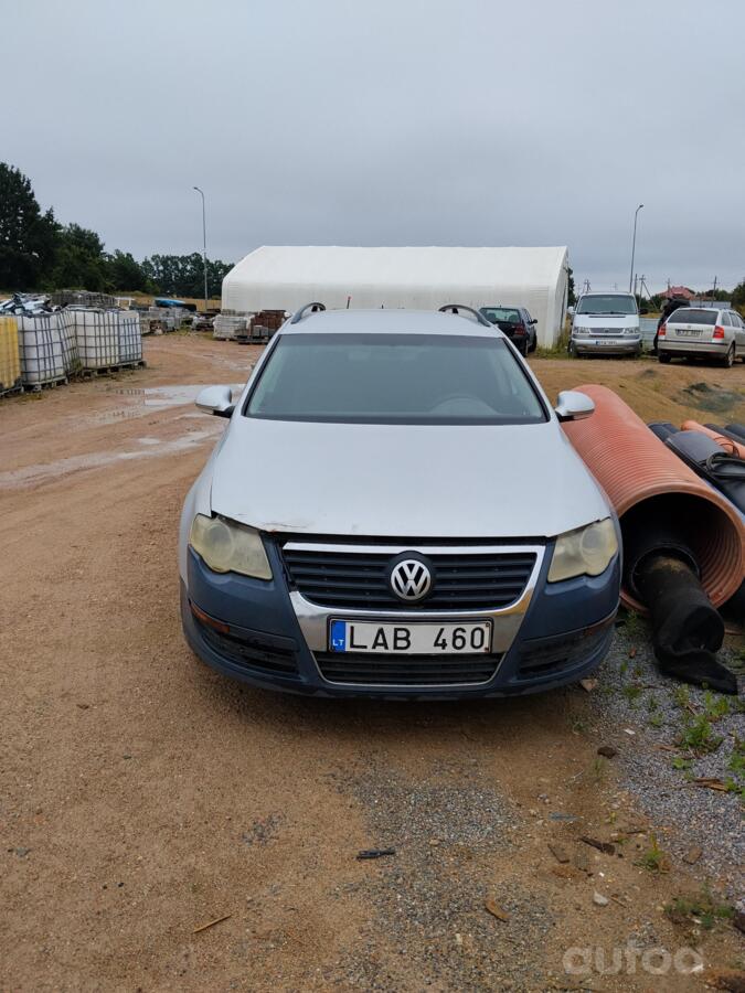 Volkswagen Passat B6 wagon 5-doors