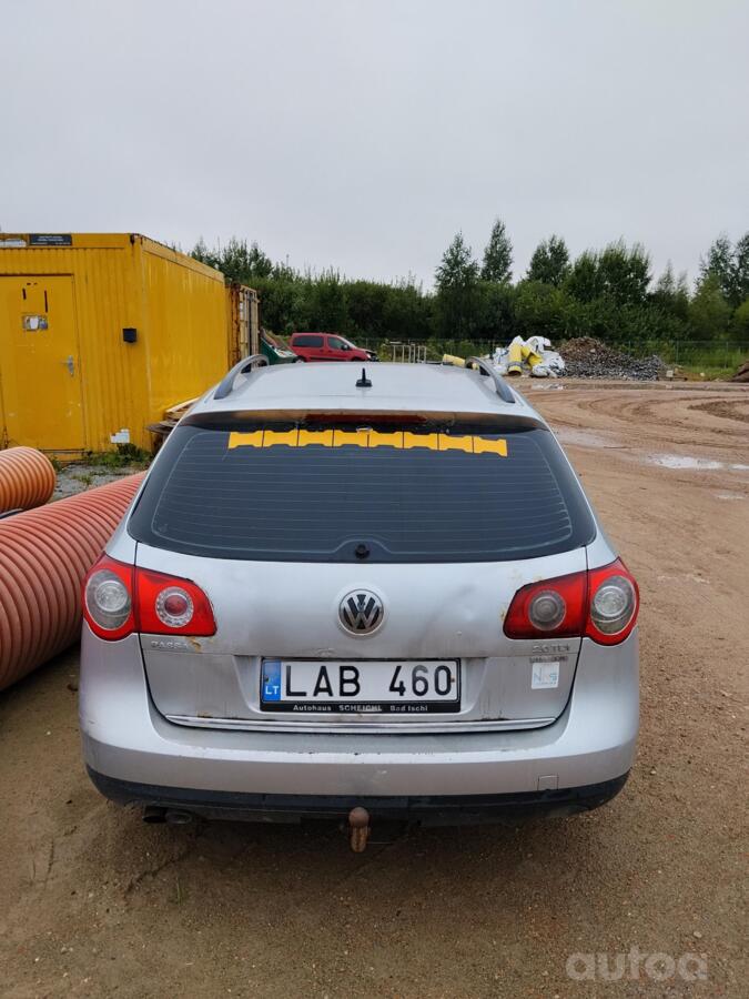 Volkswagen Passat B6 wagon 5-doors