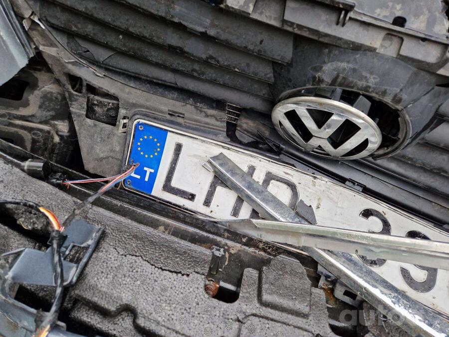 Volkswagen Passat B6 wagon 5-doors