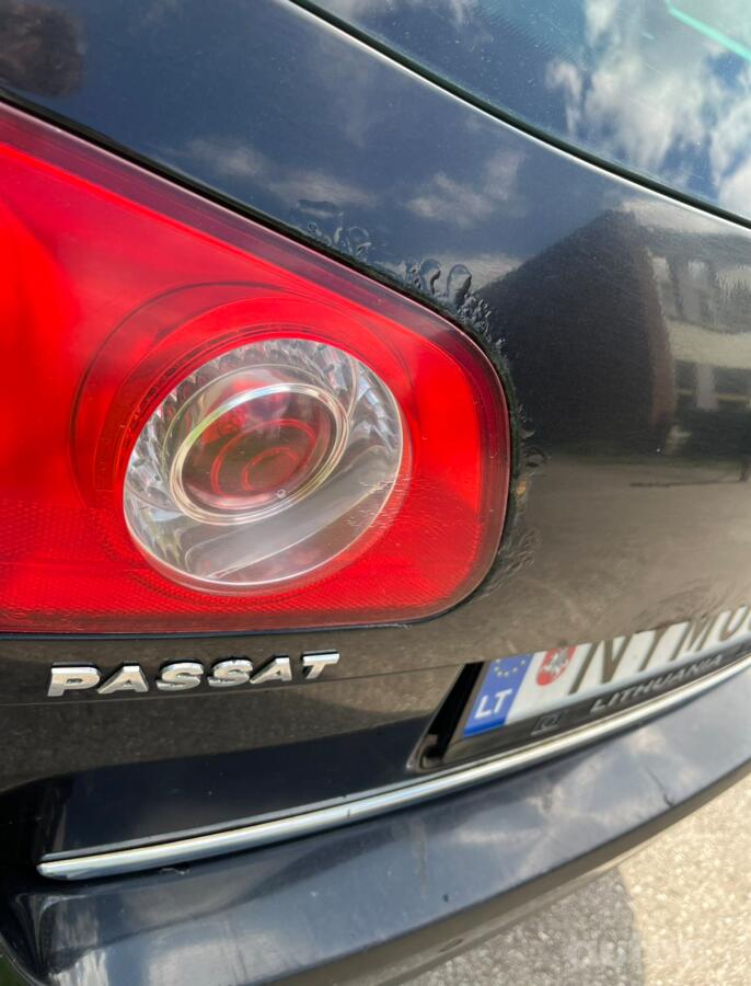 Volkswagen Passat B6 wagon 5-doors
