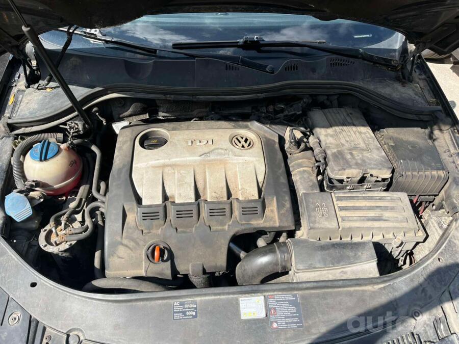 Volkswagen Passat B6 wagon 5-doors