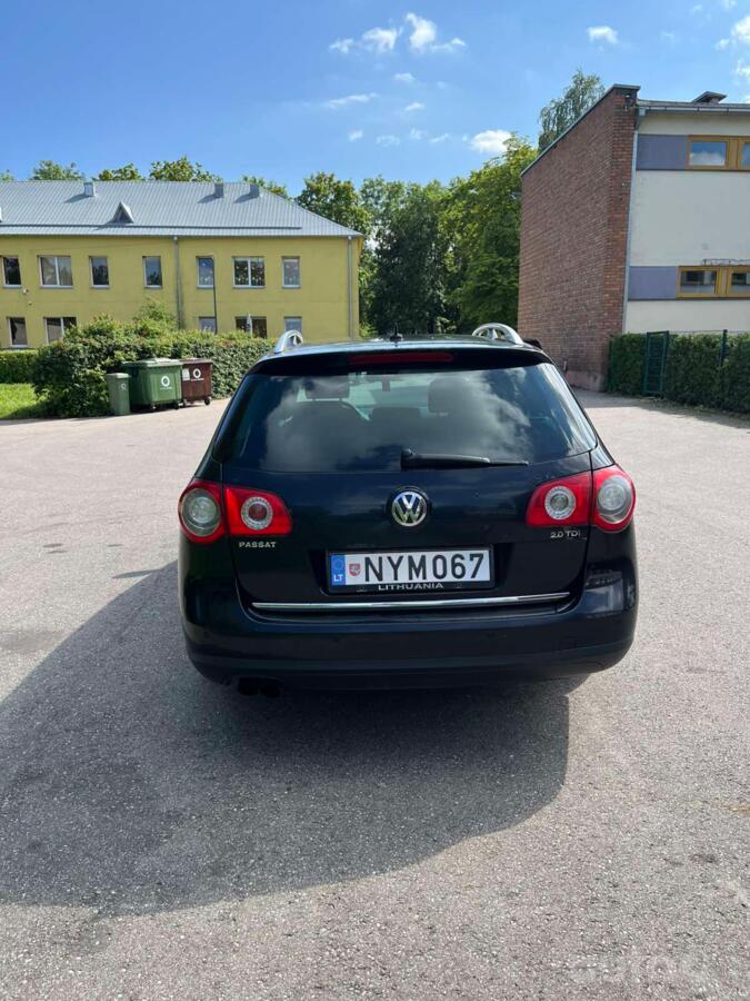 Volkswagen Passat B6 wagon 5-doors