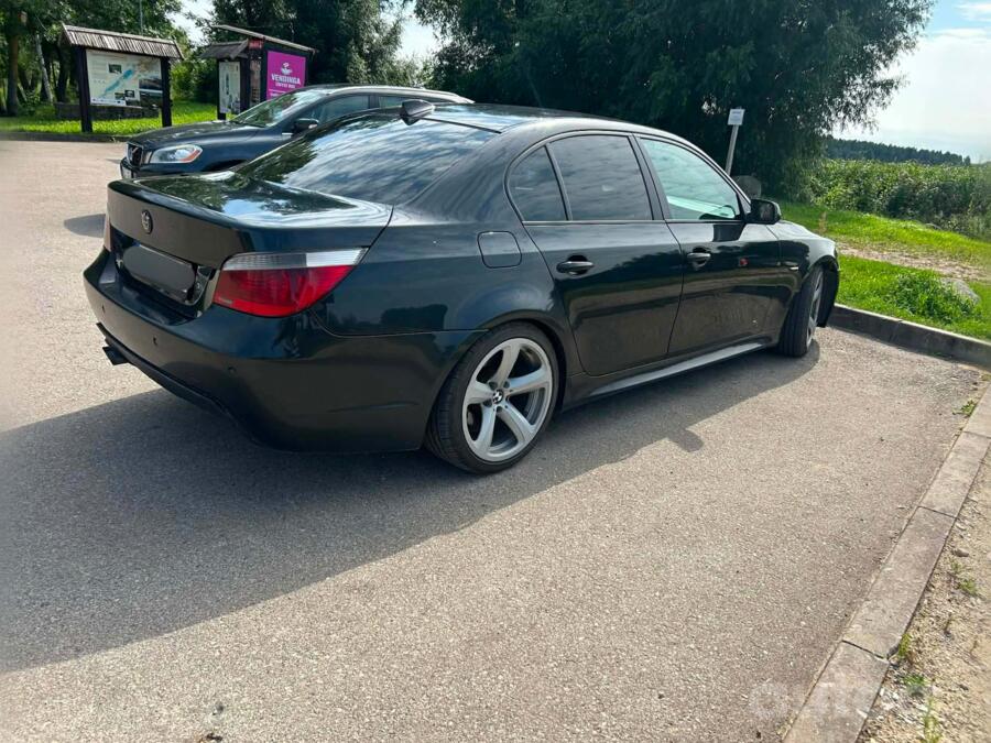 BMW 5 Series E60/E61 Sedan