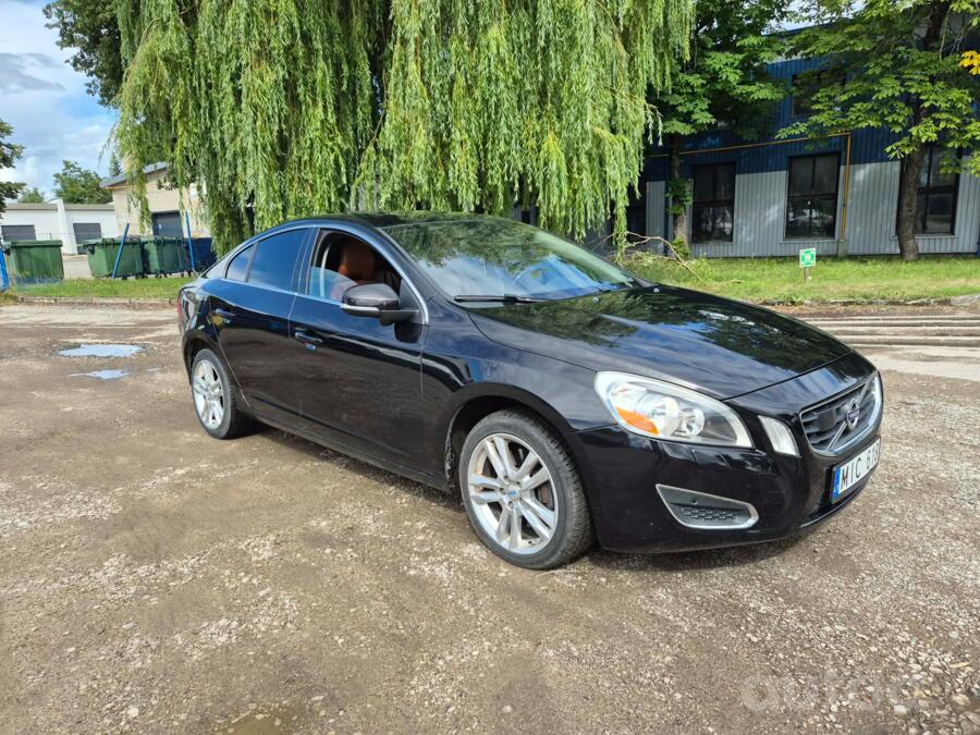 Volvo S60 2 generation Sedan
