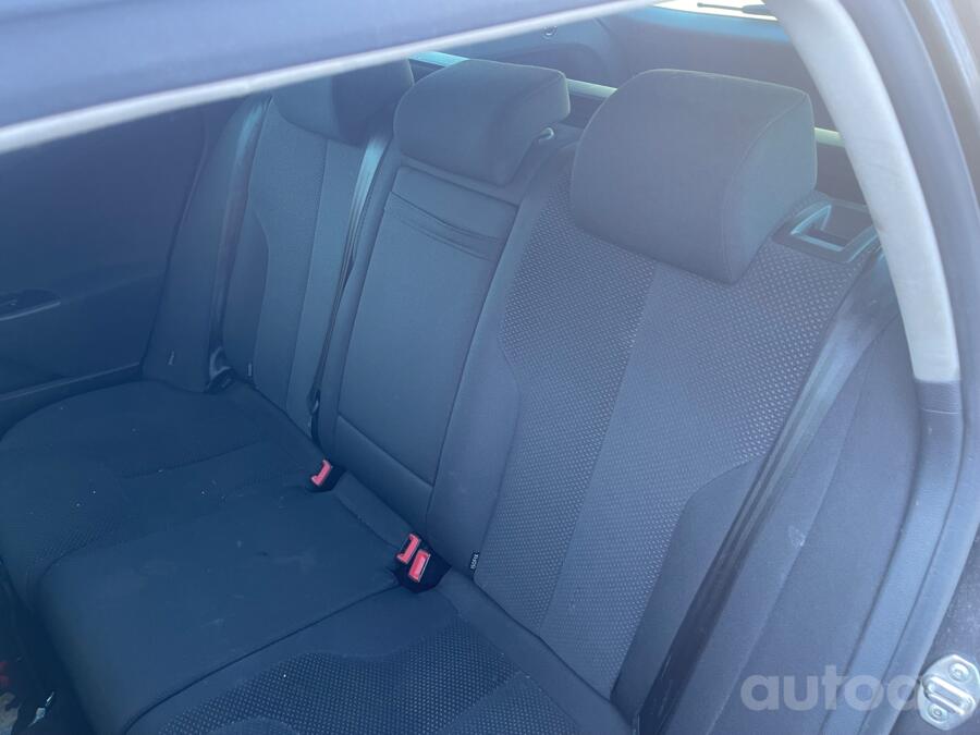 Volkswagen Passat B6 wagon 5-doors