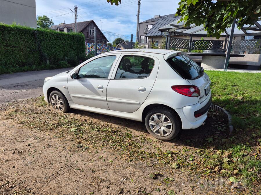 Peugeot 206 2 generation Hatchback 5-doors