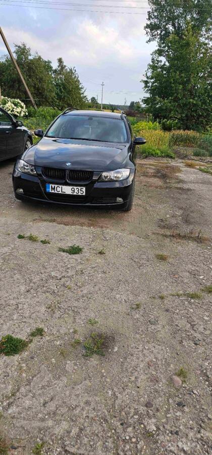 BMW 320