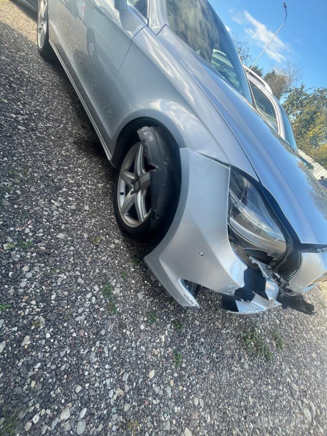 Mercedes-Benz CLS-Class C218/X218 Sedan 4-doors
