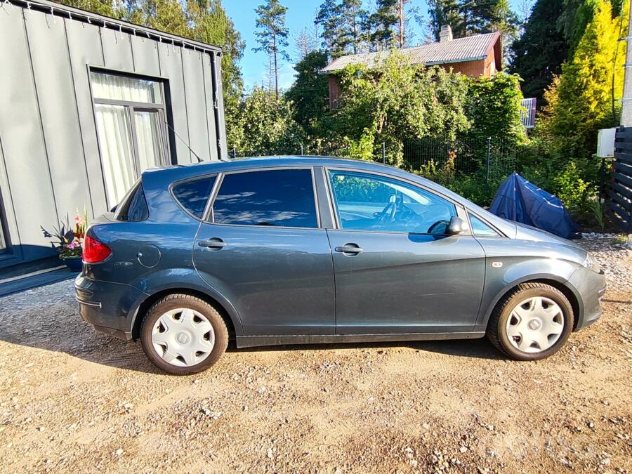 SEAT Toledo 3 generation Hatchback
