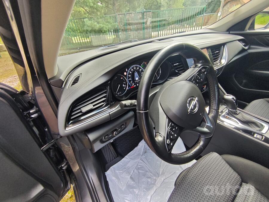 Opel Insignia 2021